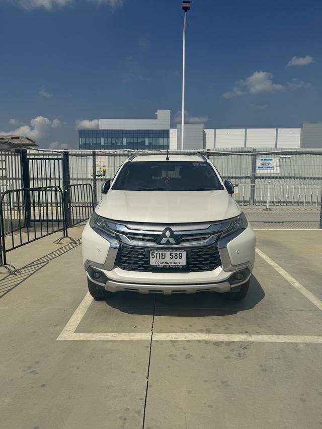 Mitshubishi Pajero Sport 2.4 2015