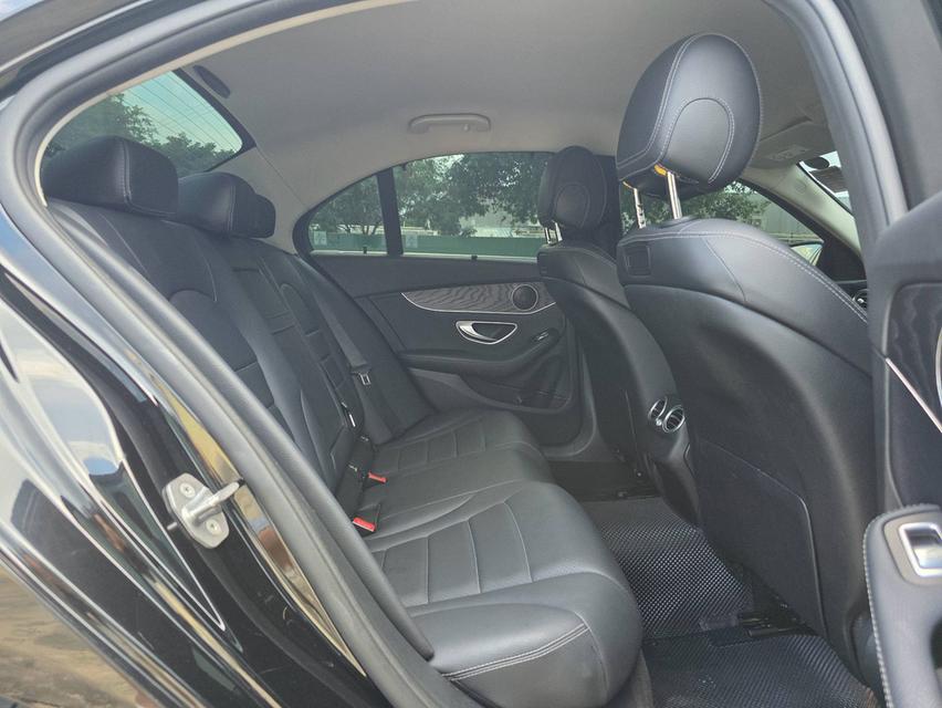 Mercedes-Benz C350e Avantgarde ปี 2018 สีดำ รถศูนย์ รถสวย พร้อมใช้งาน รูปที่ 11