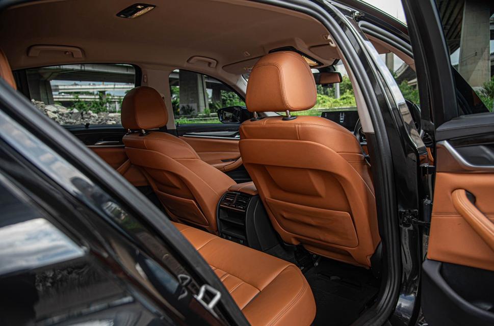 BMW 520d Sport 2.0 G30 AT 2018 โทร.0922639576 เอ๋ พร้อมขับ รูปที่ 5