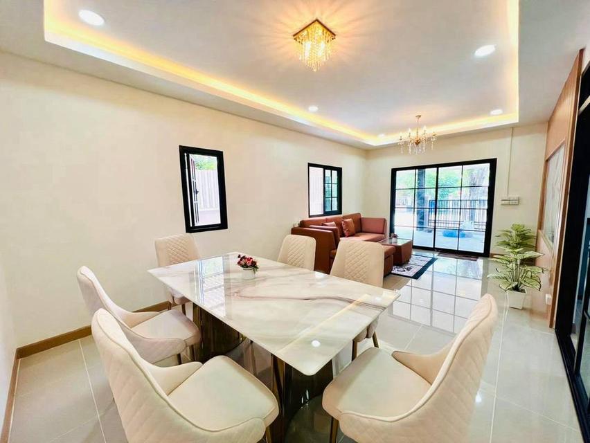 หมู่บ้านพฤกษาวิลเลจ 5 ทำเลวงแหวน - รัตนาธิเบศร์ บ้านเดี่ยว 2 ชั้น ถนนเมนโครงการ ตกแต่งใหม่ 7