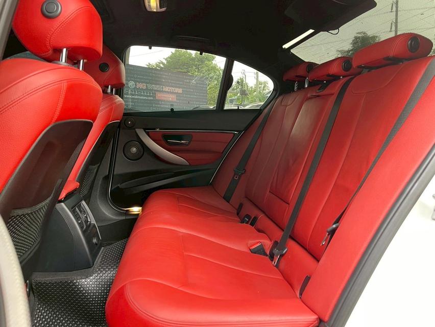 รหัสรถ WMT7698 BMW 330e M Sport LCI ปี 2018 จด 2022 14