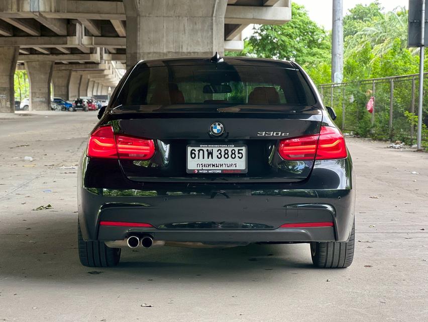 BMW 330E Year 2017 5
