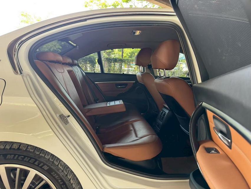 ✅ 2018 BMW 330e Luxury AT รูปที่ 15