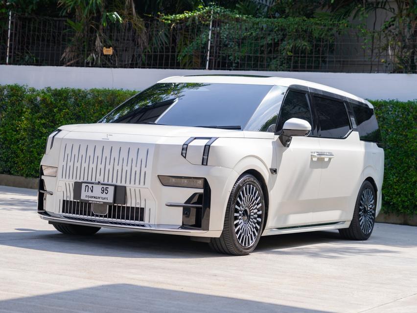 ZEEKR 009 Flagship 6-Seaters Dual Motors AWD ปี 2025