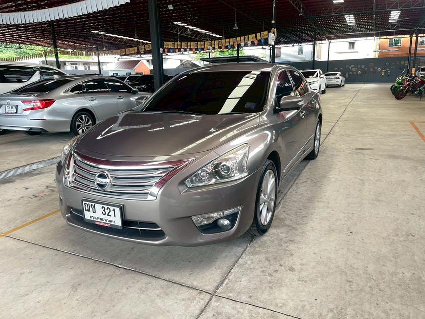 Nissan teana 2.0XL ปี 2015 ดูแลเซอร์วิสตลอดทุกระยะ ไม่เคย ไม่เคยแก๊ส ขับนุ่มๆ