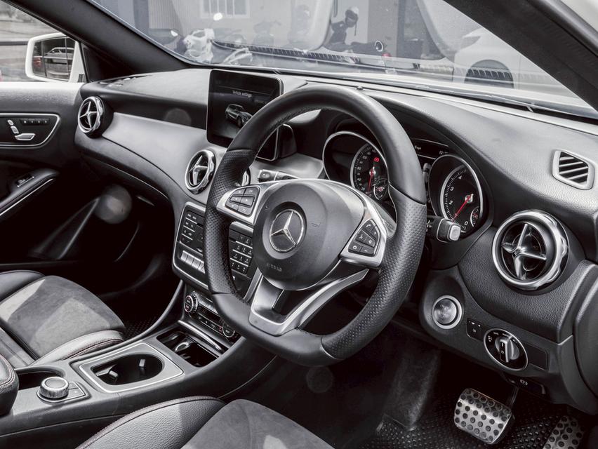 รหัสรถ 67GG159 Mercedes Benz GLA250 AMG Dynamic ปี 2018 12