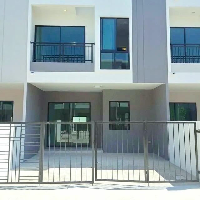 ฟิวเจอร์พาร์ค ให้เช่าคฤหาสน์ 2 ชั้น รังสิต 2.5กมม. 4ห้องนอนพร้อมเฟอร์ฯ 19ตร.วา. 190ตร.ม. 2 น้ำ กรุงเทพ รังสิต 2.9 กม.โรบ 1