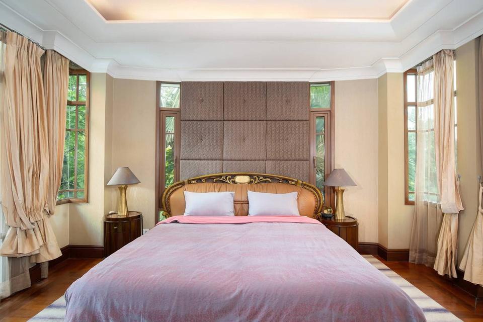 ขายบ้านสวยใจกลางกรุง บ้านแสนสิริ สุขุมวิท67 Luxury Sukhumvit 67 Private pool ที่ดิน 158 ตร.ว 5ห้องนอน 6ห้องน้ำ 6ที่จอดรถ New renovate ใกล้ BTSเอกมัย 8