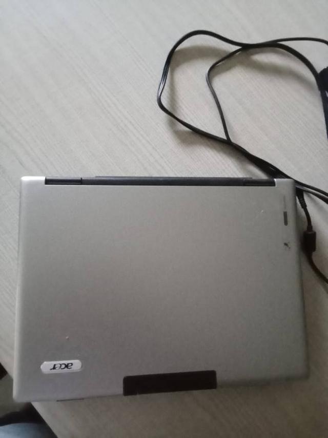 โน๊ตบุ๊คมือสอง Acer 900บาท 2