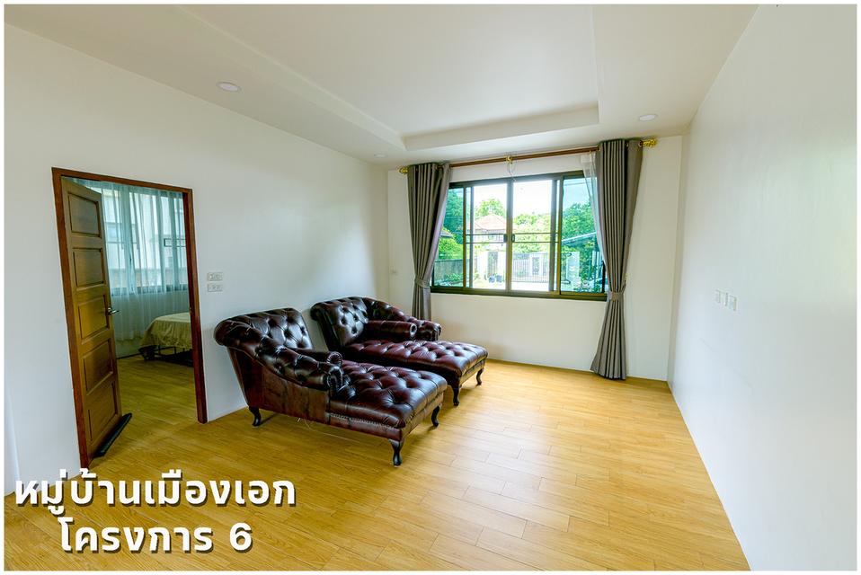 ขาย บ้านริมน้ำใหม่ ขายต่ำกว่าทุน! ตั้งอยู่ติดมหาวิทยาลัยรังสิต เมืองเอกโครงการ 6 บรรยากาศเงียบสงบ  3