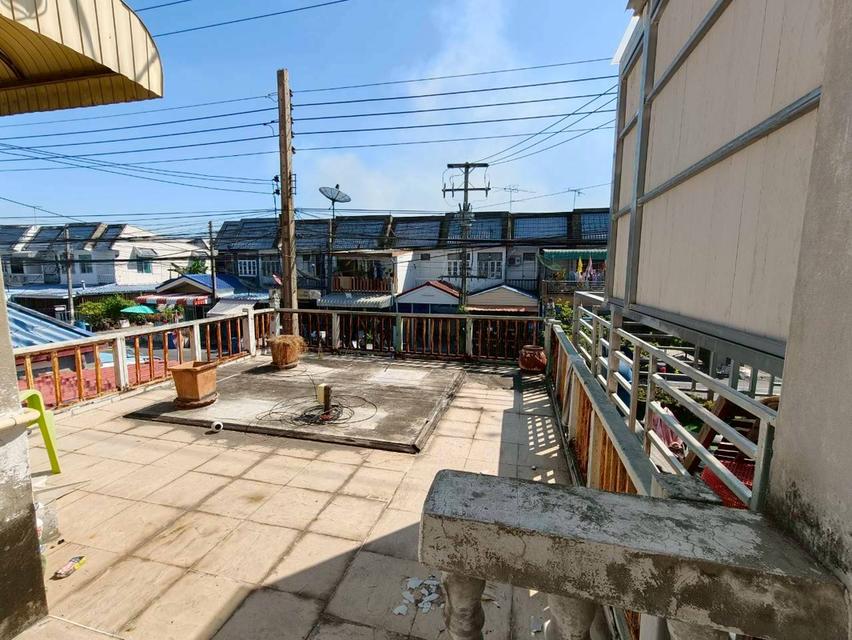 หมู่บ้านอยู่เจริญ 1 ถนนพระองค์เจ้าสาย ต.บึงยี่โถ อ.ธัญบุรี จ.ปทุมธานี 15