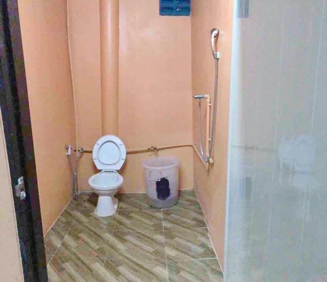 เซ็นทรัล พระราม 2 5 กม. บางกระดี่ 4-10 รพ.พระราม 2 2.8กม. โกดังให้เช่าใหญ่ ออฟฟิศติดแอร์ 104 ตร.วา. 416 ตร.ม.1นอน 7