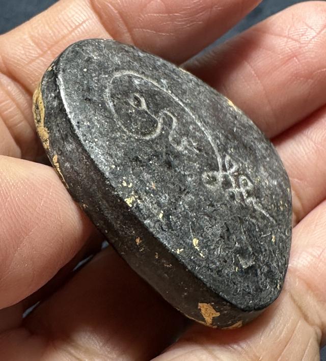 พระปิดตา เนื้อผงคลุกรักทองเดิมไม่ทราบที่