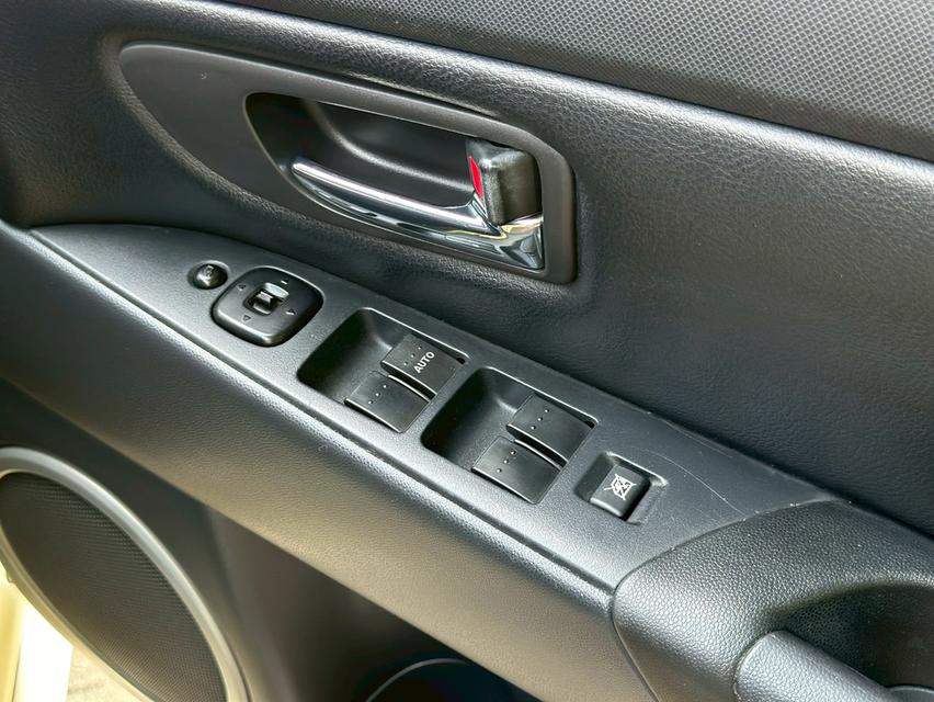 รหัสรถ PAT5097 Mazda 3 1.6 V Hatchback สีขาว ปี 2010 7