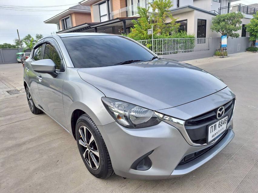 มาสด้า2 SKYACTIVE ออโต้ 1.3 เบนซิน  3