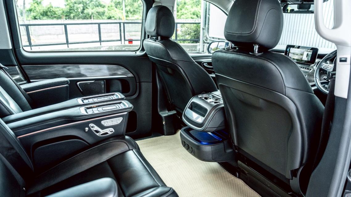 Mercedes-Benz V250d Exclusive 2023 รูปที่ 12