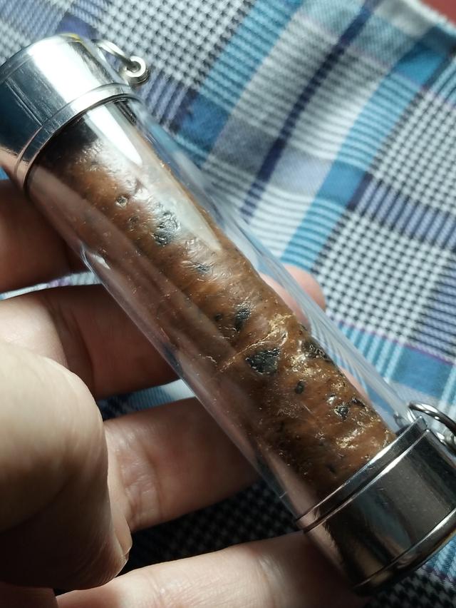 ตะกรุดเทียนชัยม้วนครับใส่หลอดเรียบร้อย