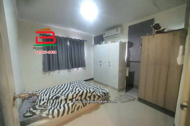 ทาวน์โฮม 2 ชั้น หลังมุม เนื้อที่ 30.2 ตร.ว. โครงการ ประภาทรัพย์ รามอินทรา-หทัยราษฎร์ (ซอยหทัยราษฎร์ 39) ถนนหทัยราษฎร์ แขวงสามวาตะวันตก เขตคลองสามวา 10