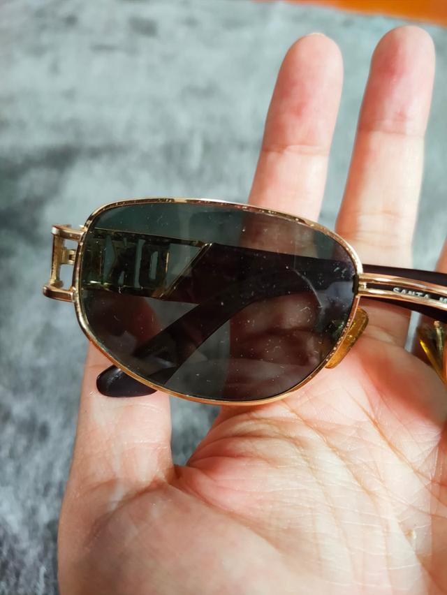 แว่นกันแดดSanta monica made in japan ขนาด 14 cm ตัวกรอบและขามีร่องรอยการใช้งานเลนส์ยังสวย 350บาท