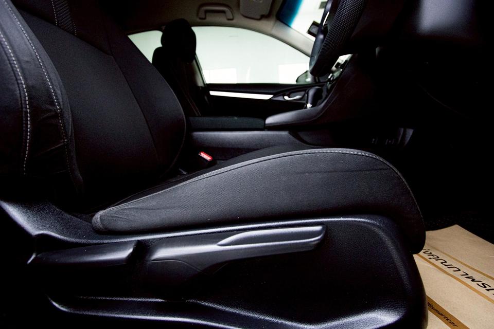 HONDA CIVIC 1.8 E FC AT 2021ซีดาน C-Segment โฉม FC หล่อ+ขับดี+อะไหล่ง่าย รูปที่ 8