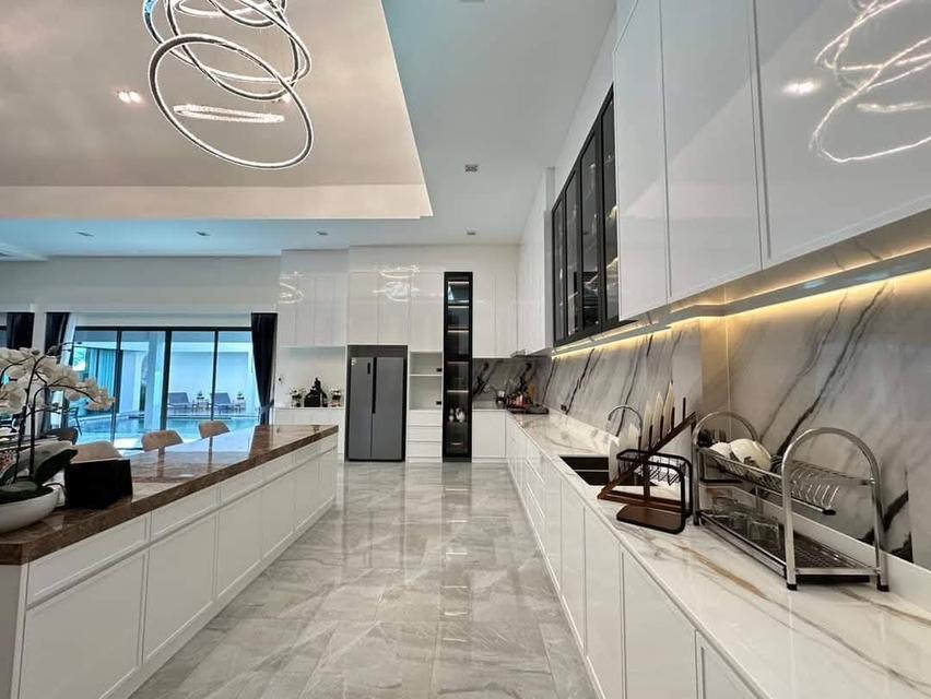 For rent Bibury 1 House 160,000/month 17