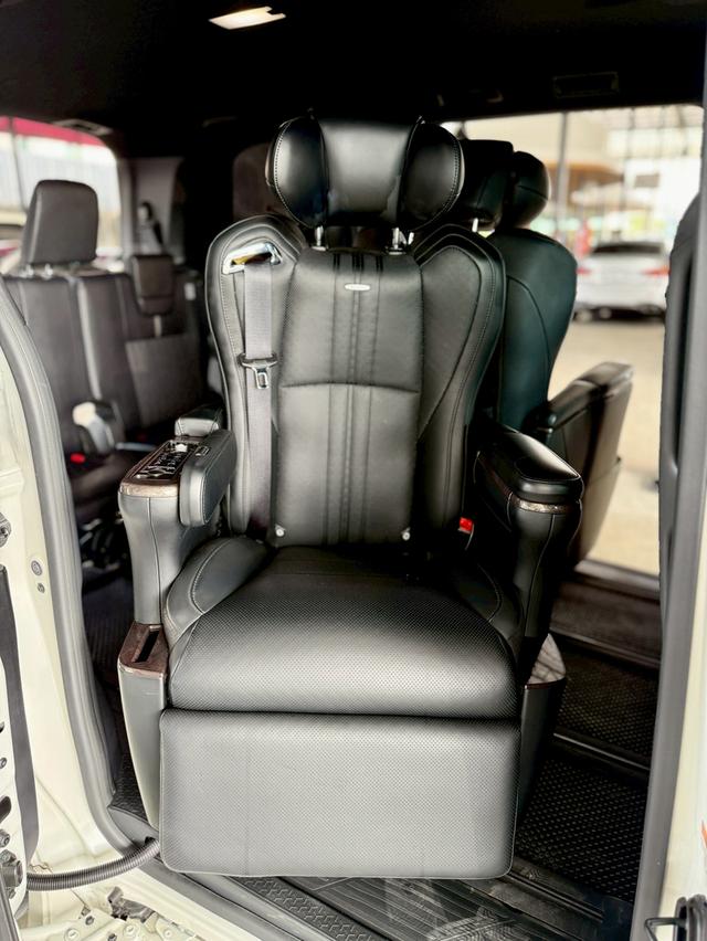 TOYOTA NOAH 1.8 HYBRID SZ E-FOUR 2022 12