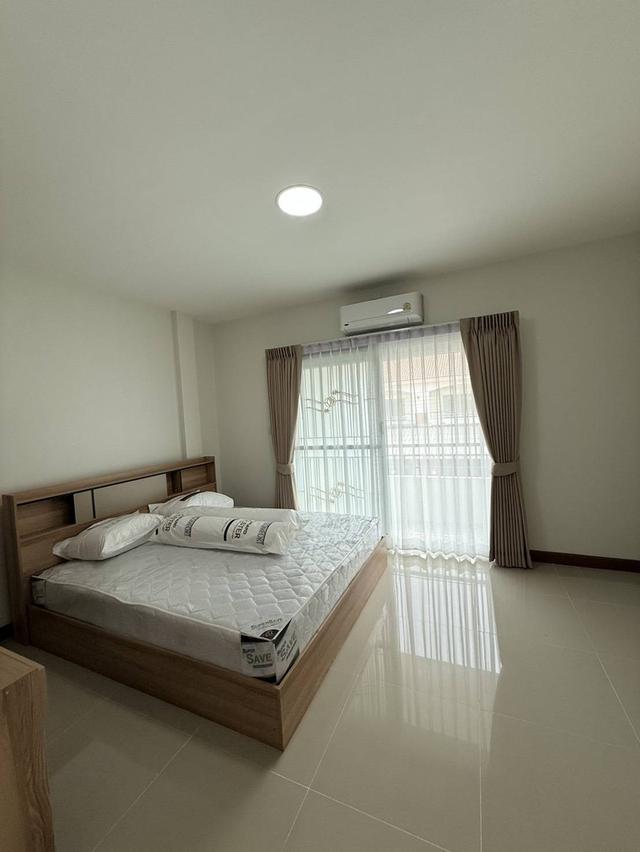 หมู่บ้าน นนทวีวิลล์  5 ถนนมิตรไมตร 19