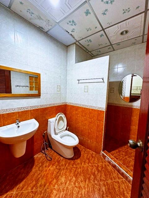 ให้เช่าสองชั้นครึ่ง ฟังก์ชัน 2 นอน 2 น้ำ MRT สุทธิสาร 700 ม.บ้าน พื้นที่ใช้สอย 25 ตร.ว.เหมาะพักอาศัย หรือโฮมออฟฟิศ 8