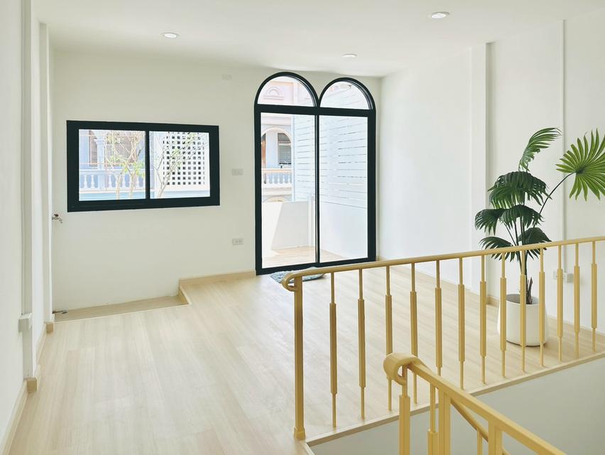 ขายทาวน์โฮม 3 ชั้น 16.5 ตรว. สุทธิสาร-รัชดา-ห้วยขวาง ใกล้mrt,bts ใจกลางเมือง เดินทางสะดวก พร้อมเข้าอยู่ 11