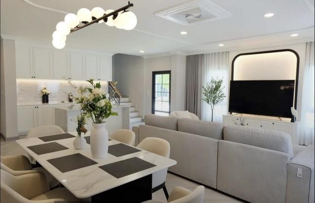 ขายบ้านเดี่ยว 2 ชั้น CENTRO บางนา 58 ตร.วา หลังมุม เฟอร์ครบ พร้อมเข้าอยู่ 2