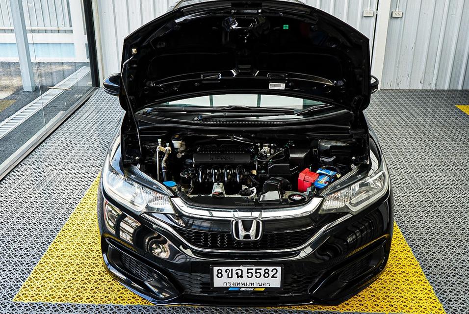HONDA JAZZ GK 1.5 VTEC MNC 2017 M/T 💸 ราคาเพียง 319,000 บาท(เงินสดได้) 📌 ผ่อนเริ่มต้น 5xxx บาท ✅ ออกรถ จัด+โอน+จบ เพียง 10,000 บาท📍 รูปที่ 17