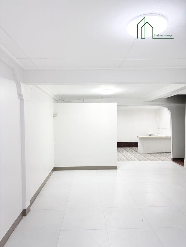 หมู่บ้านรัตนธานี ทาวน์เฮ้าส์ 20 ตรว. อยู่หลังโลตัส บางนา 2