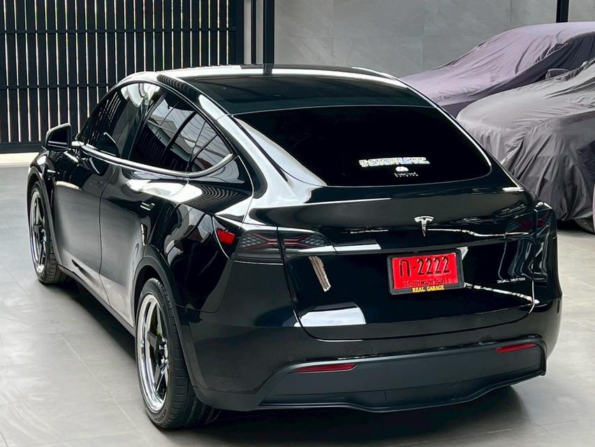 Tesla Model Y long Range AWD 3