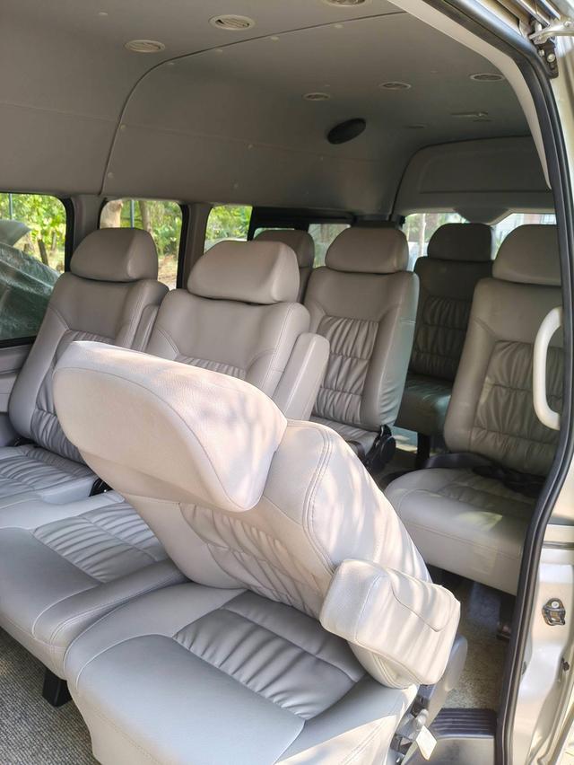 รถตู้คอมมูเตอร์ใช้งานน้อยมาก รูปที่ 3