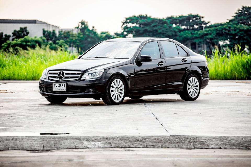 Benz C200 CGI BE ปี 2011 สีดำ มือเดียวป้ายแดง 8