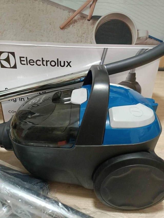 เครื่องดูดฝุ่น Electrolux 1