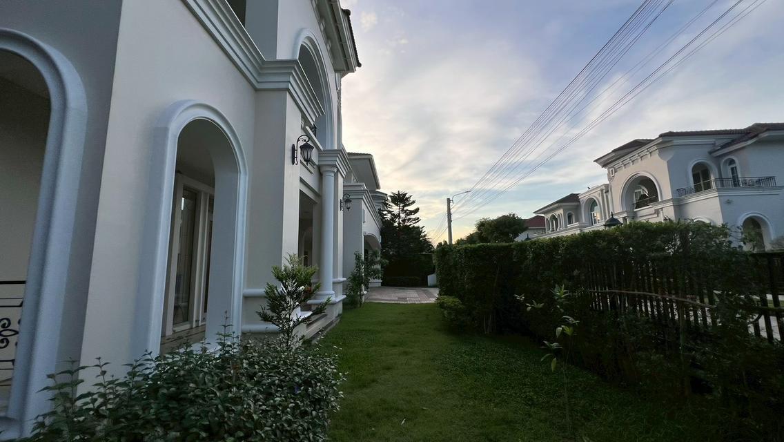 Two Grand Monaco for rent with private pool 5