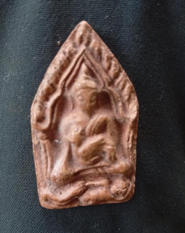 พระขุนแผนอุ้มไก่ ไม่ทราบที่