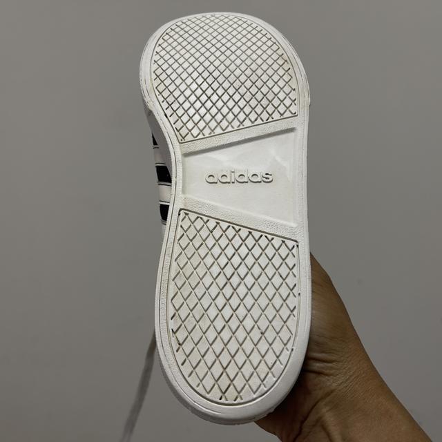 รองเท้าลำลอง adidas ผ้าแคนวาส รูปที่ 5