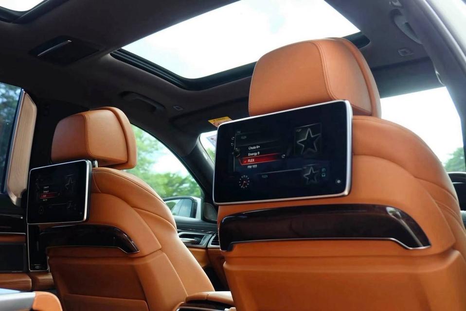 (แจ้งรหัสรถ PR3003) Bmw (G12) 740Li xDrive Pure Excellence ปี 2017 รูปที่ 9