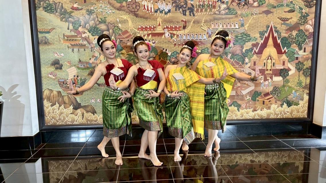 การแสดงต้อนรับแขกต่างประเทศ วงโปงลาง รูปที่ 7