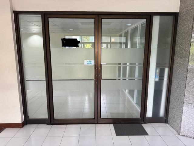 ให้เช่าพื้นที่ชั้น 2 ขนาด 217 ตร.ม. ถนนพัฒนาการ มีลิฟต์โดยสาร ใกล้ลอนดอนสตีท และโลตัส 1