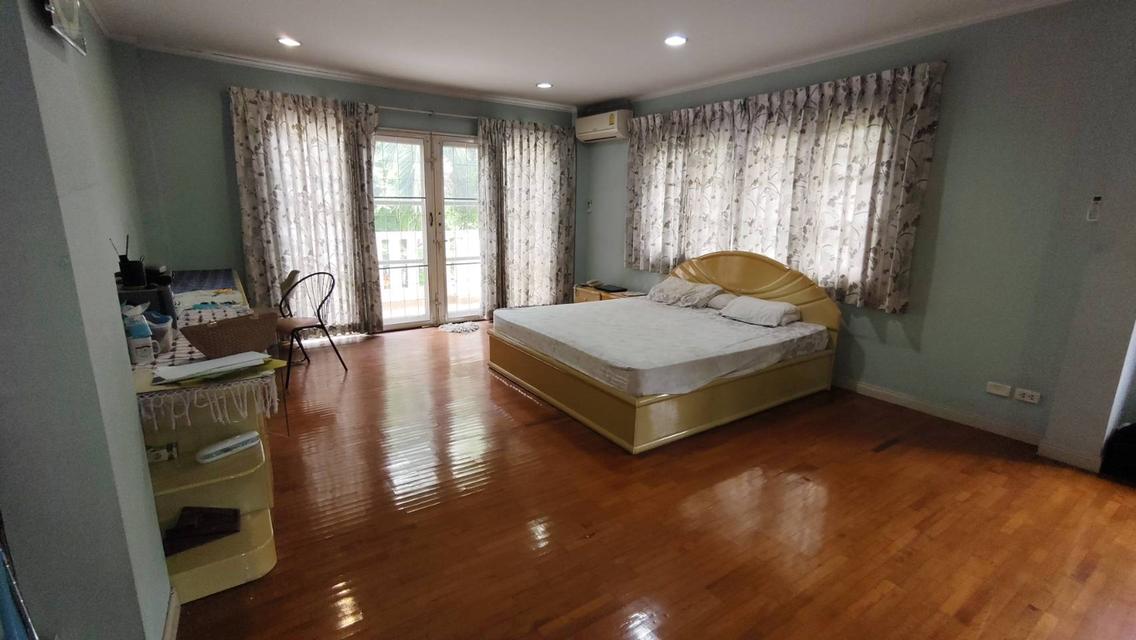 ขายบ้านเดี่ยว 3 ชั้น หลังใหญ่ หมู่บ้านร่มรื่นราชพฤกษ์ 9