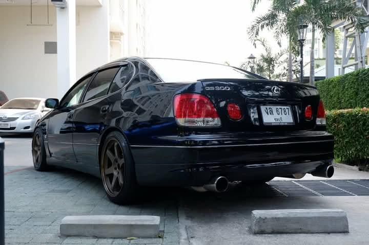 ปล่อยขายด่วน Toyota Aristo 4