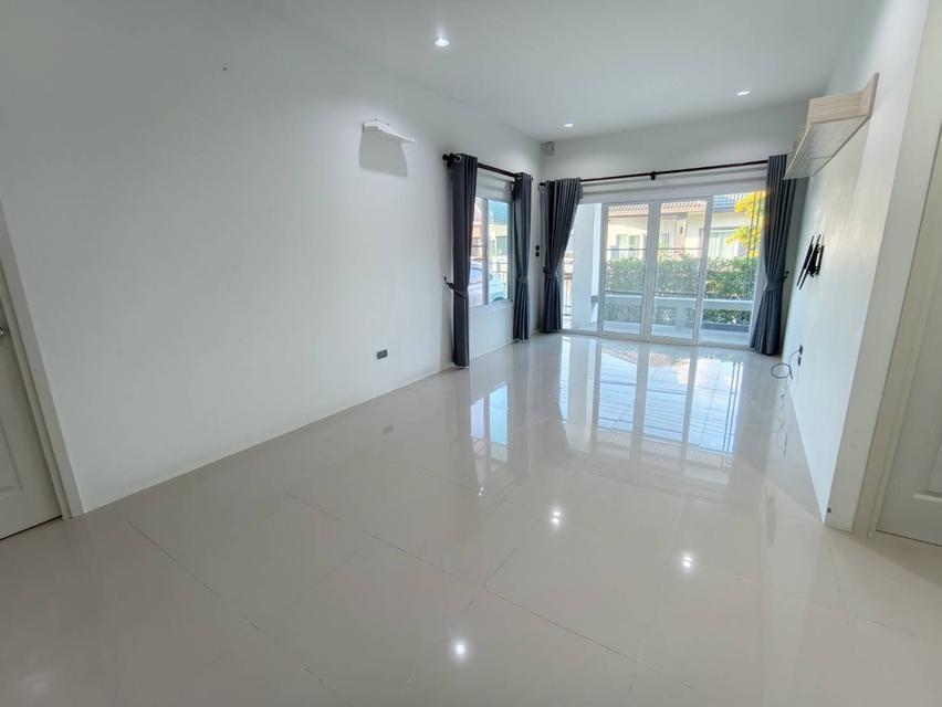 ขายบ้านเดียวชั่น​เดียว​โครงการ​ The First 4 บายพาสจอหอ  เนื้อที่ 70  ตารางวา ขายราคา 2,590,000บาท 2