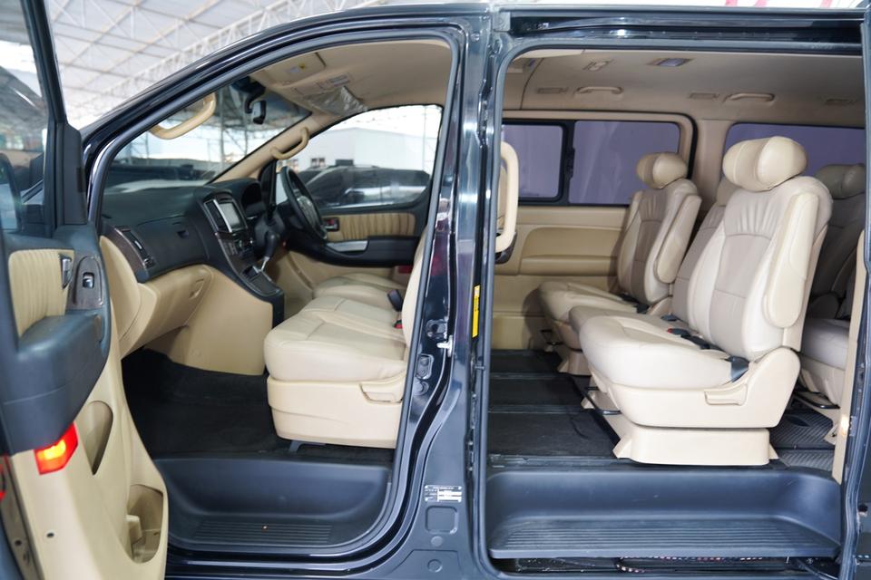 HYUNDAI H1 2.5 DELUXE AT ปี 2016  9