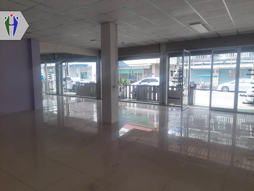 อาคารพาณิชย์ให้เช่า ติดถนนซอยสยามคันทรีคลับ พร้อมเปิดร้าน •	อาคารพาณิชย์ 4 ชั้น 2 คูหาต่อกัน เนื้อที่ประมาณ 160 ตารางเมตร 2 คูหา •	มีที่จอดรถหน้าตึก • 3