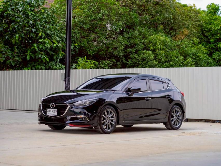 Mazda 3 2.0S Sport ปี 2018 รถสวย