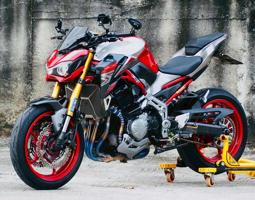 Z900