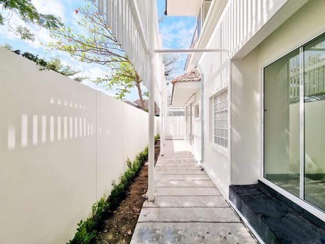 ให้เช่าบ้านเดี่ยว 2 ชั้น เนื้อที่105 ตรว. ถนนเสนานิคม1 ใกล้ ม.เกษตร MAJOR รัชโยธิน เหมาะทำคลีนิคความงามและหลายธุรกิจ จอดรถได้ 7 คัน 7